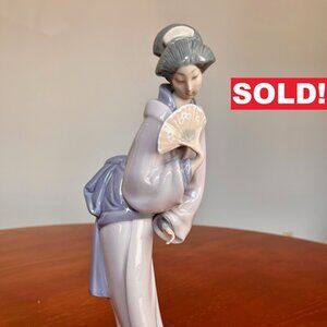 Retired Vintage Lladro Nao Porcelain Japanese Geisha in Kimono with Fan